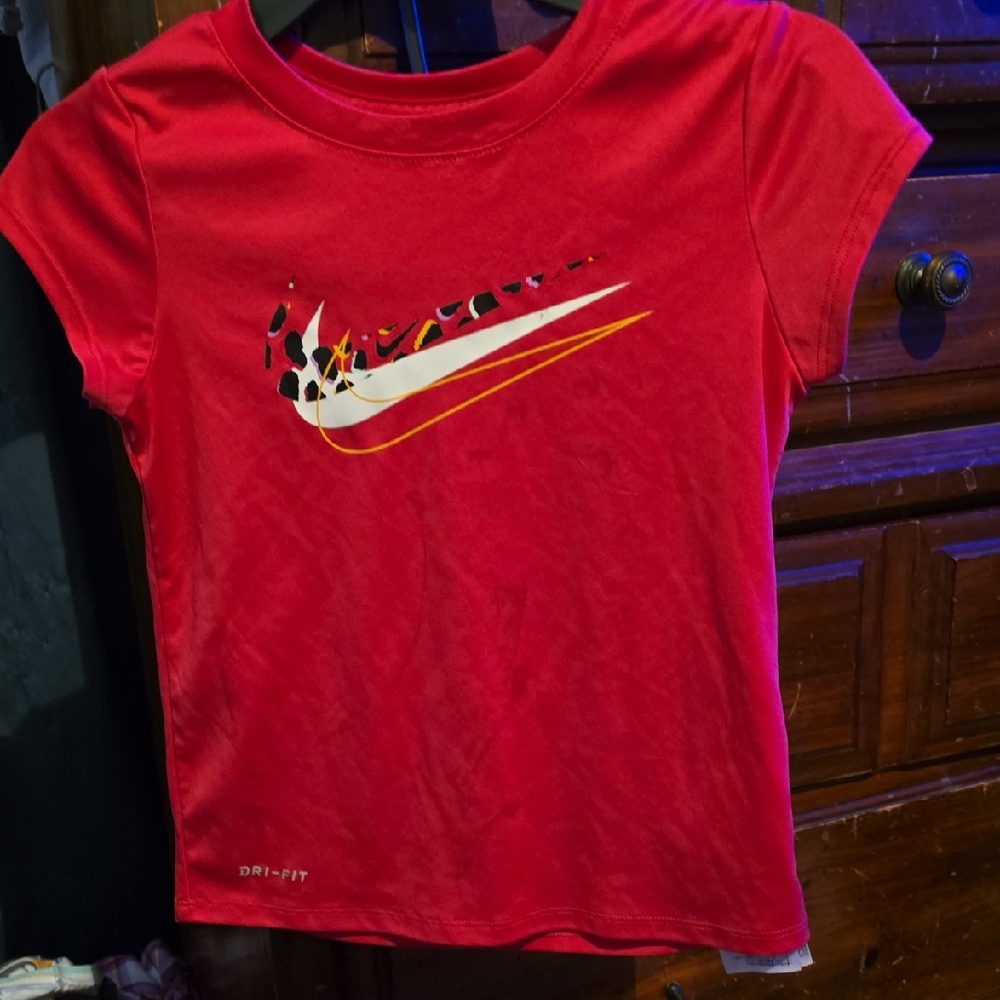 !!.                    Girls 6X  Pink Graphic Tee